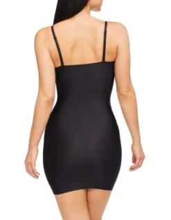 The Sweeping Curves Slip Black 7 The Sweeping Curves Slip Black -SOHO Shop 396356680 396355510 3 720x928