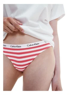 Calvin Klein Carousel Thong Brief In Red 6 Calvin Klein Carousel Thong Brief In Red -SOHO Shop 769130380 929601550 3 720x928