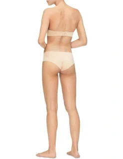 Calvin Klein Strapless Push Up Bra -SOHO Shop 769204450 770380210 3 720x928