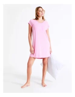 Chloe & Lola Bamboo Short Sleeve Nightie In Pink 13 Chloe & Lola Bamboo Short Sleeve Nightie In Pink -SOHO Shop 929422000 939067840 7 720x928