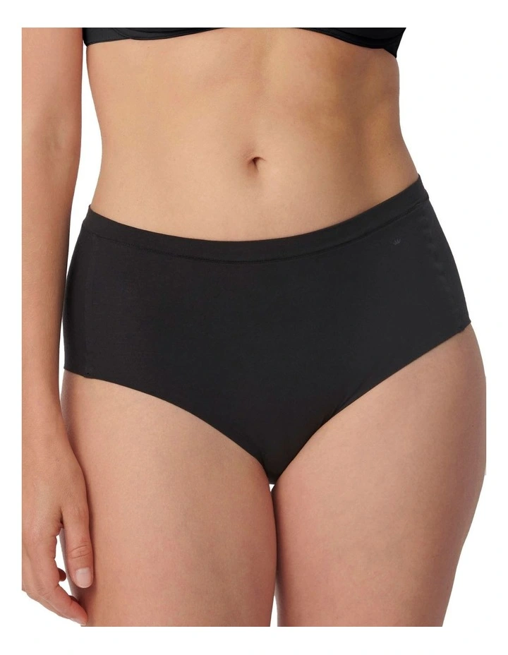 Triumph Smart Natural Maxi Brief In Black 1 Triumph Smart Natural Maxi Brief In Black
