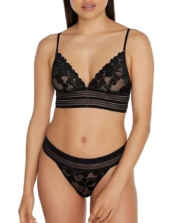 Captivate Me Thong In Black