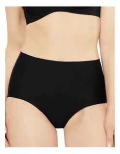 Revive Smooth Waisted Brief In Black